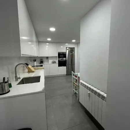 Amplio Y Moderno Piso De 4 Y Terraza Appartamento