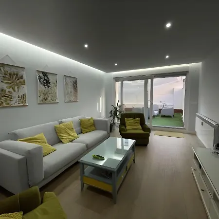 Amplio Y Moderno Piso De 4 Y Terraza