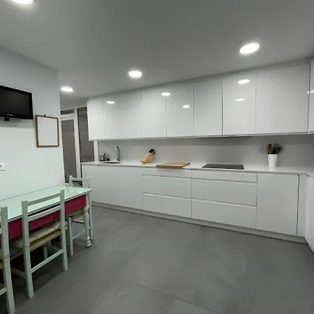Amplio Y Moderno Piso De 4 Y Terraza