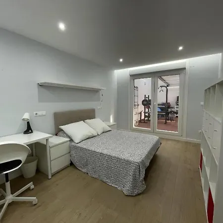 Amplio Y Moderno Piso De 4 Y Terraza