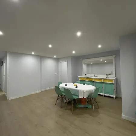 Amplio Y Moderno Piso De 4 Y Terraza *