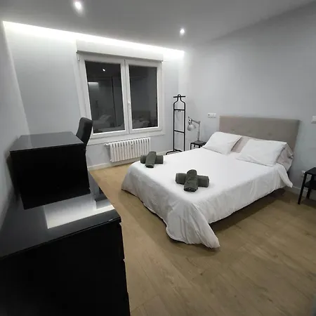 Amplio Y Moderno Piso De 4 Y Terraza * Pontevedra